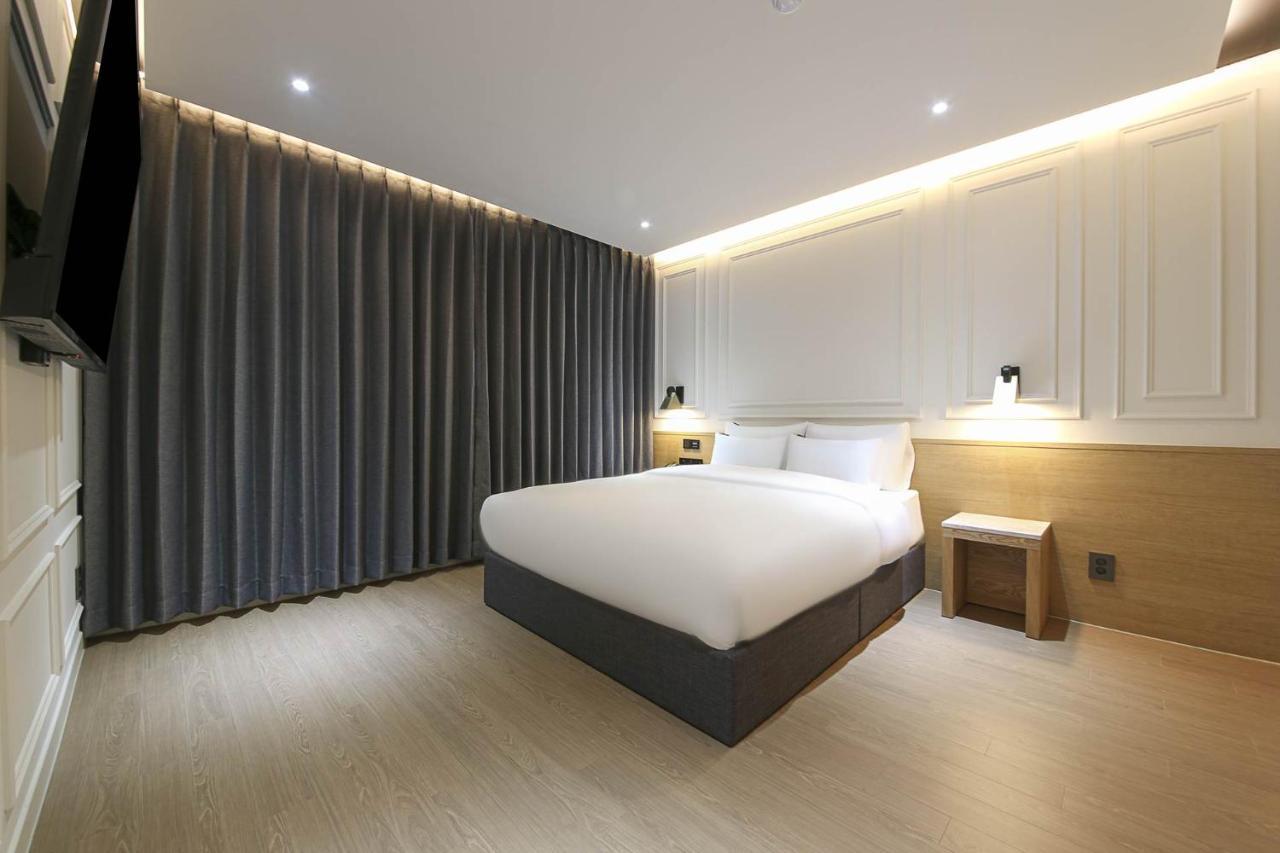 Brown Dot Hotel Pyeonghwa Plaza Mokpo Exterior photo